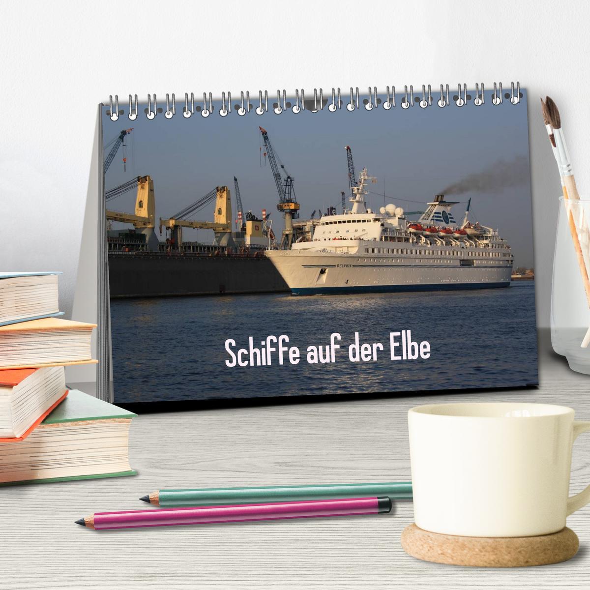 Bild: 9783435692316 | Schiffe auf der Elbe (Tischkalender 2025 DIN A5 quer), CALVENDO...