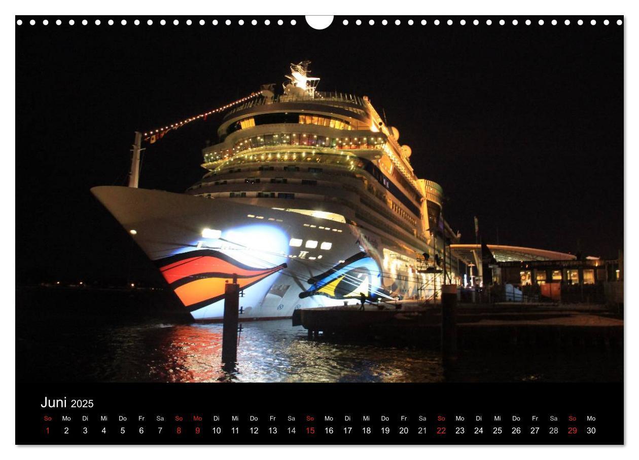 Bild: 9783435808731 | Cruiseliner in Warnemünde (Wandkalender 2025 DIN A3 quer), CALVENDO...