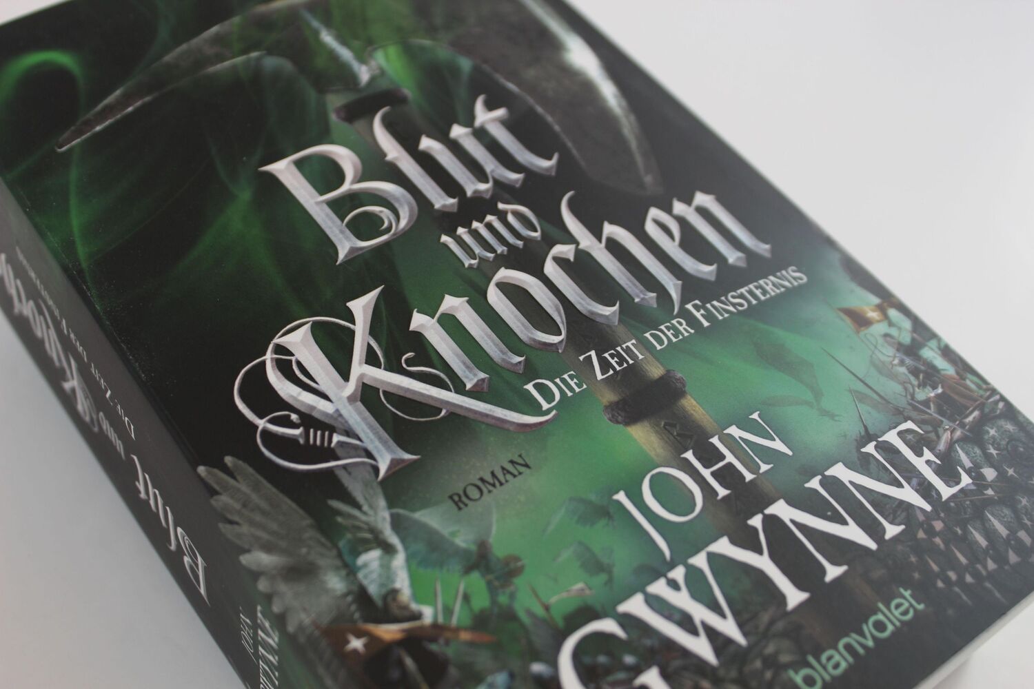 Bild: 9783734161964 | Die Zeit der Finsternis - Blut und Knochen 3 | Roman | John Gwynne