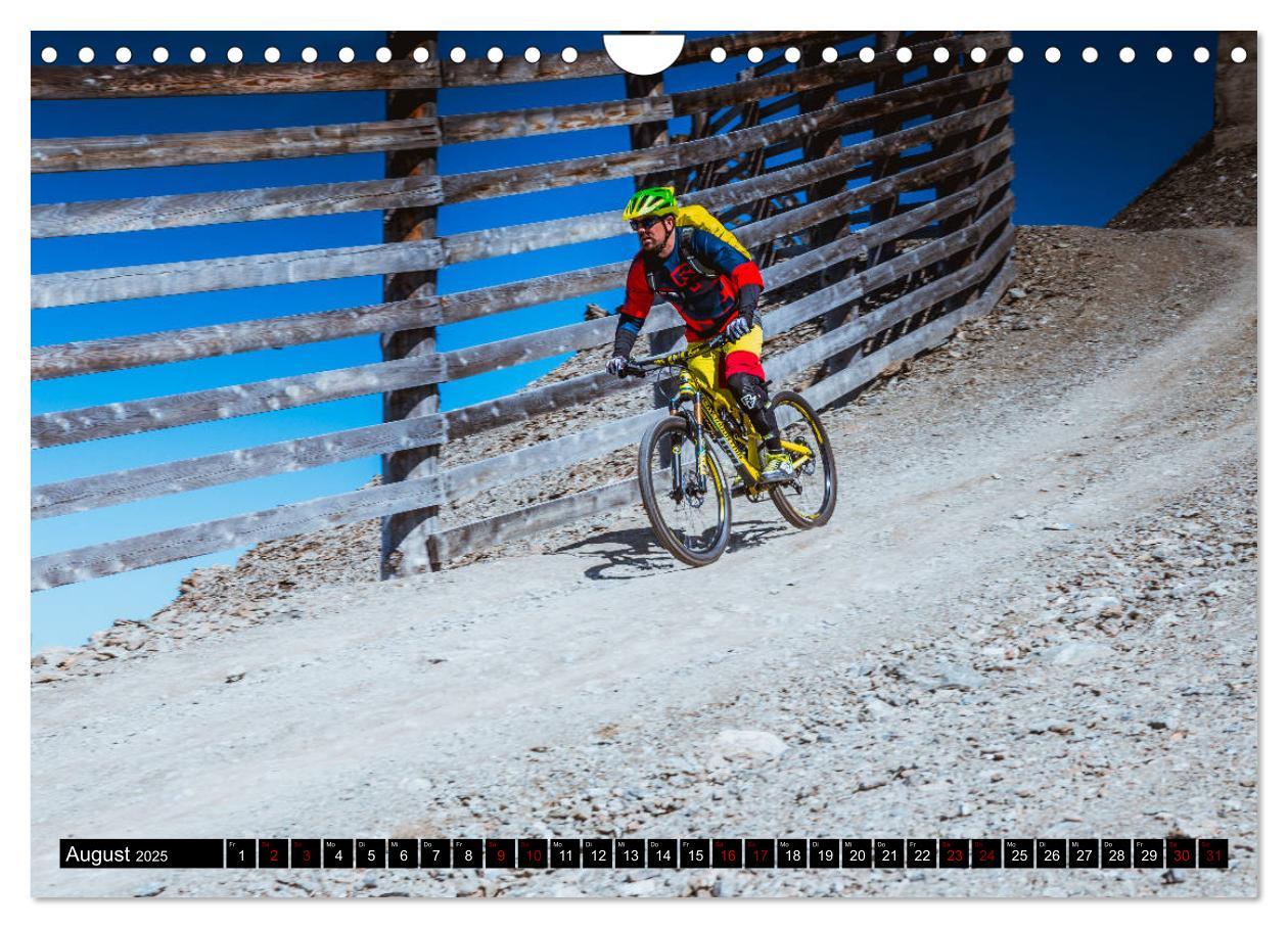 Bild: 9783435434084 | Downhill Action (Wandkalender 2025 DIN A4 quer), CALVENDO...