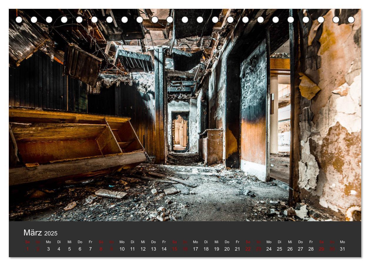 Bild: 9783435216383 | Verlassene Orte - Ein Lost Places Kalender (Tischkalender 2025 DIN...