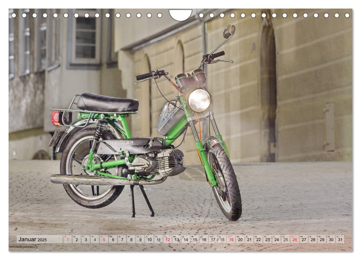 Bild: 9783435287260 | Oldtimer Mopeds - fotografiert von Michael Allmaier (Wandkalender...