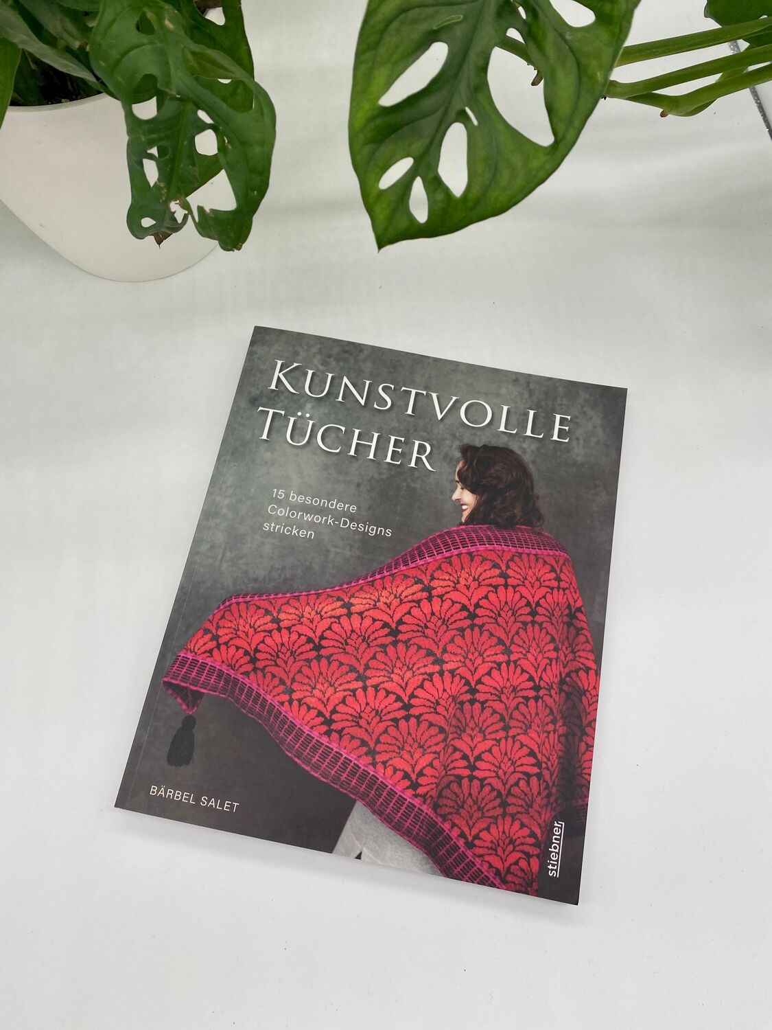 Bild: 9783830721109 | Kunstvolle Tücher stricken | Bärbel Salet | Taschenbuch | 164 S.