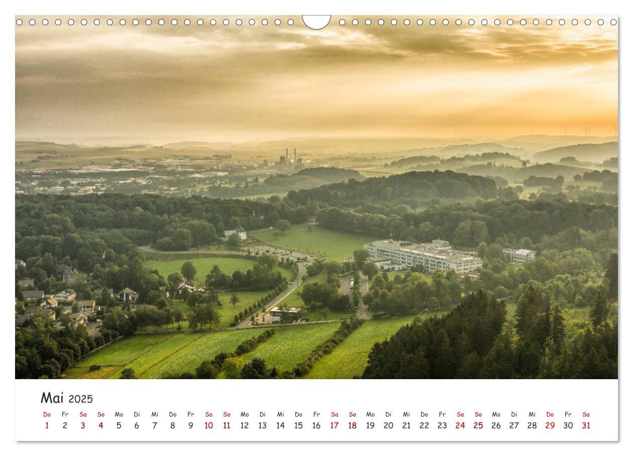 Bild: 9783435431625 | Das Sauerland bei Brilon aus der Vogelperspektive (Wandkalender...