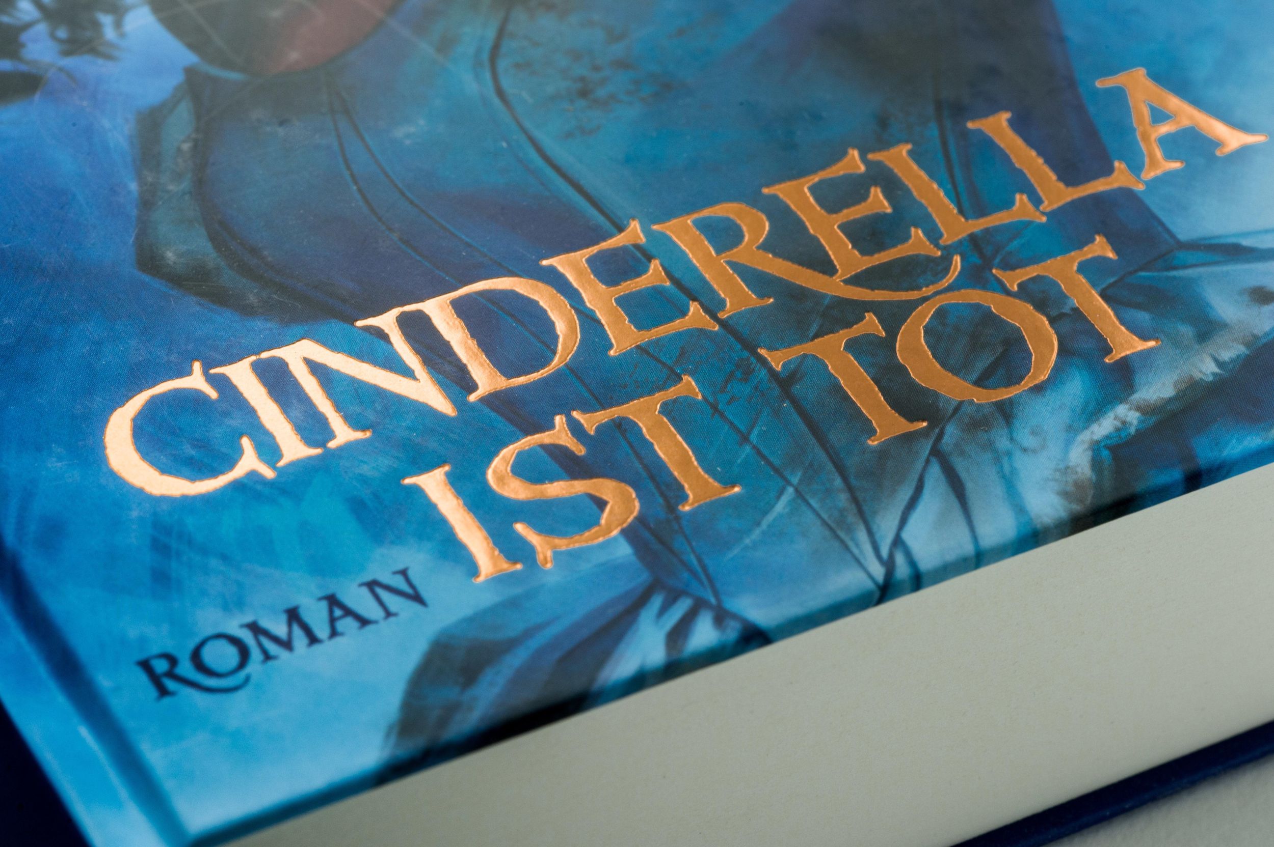 Bild: 9783453321908 | Cinderella ist tot | Roman | Kalynn Bayron | Buch | 384 S. | Deutsch