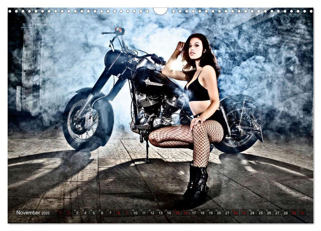 Bild: 9783383895432 | Motorräder und Sexy Girls (Wandkalender 2025 DIN A3 quer), CALVENDO...