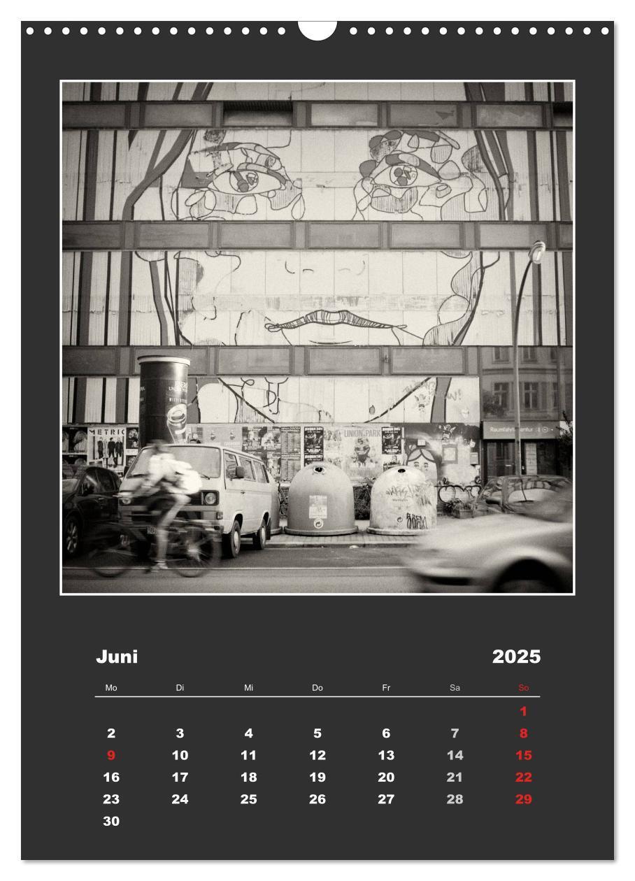 Bild: 9783457078525 | Berlin - Portrait einer Stadt (Wandkalender 2025 DIN A3 hoch),...