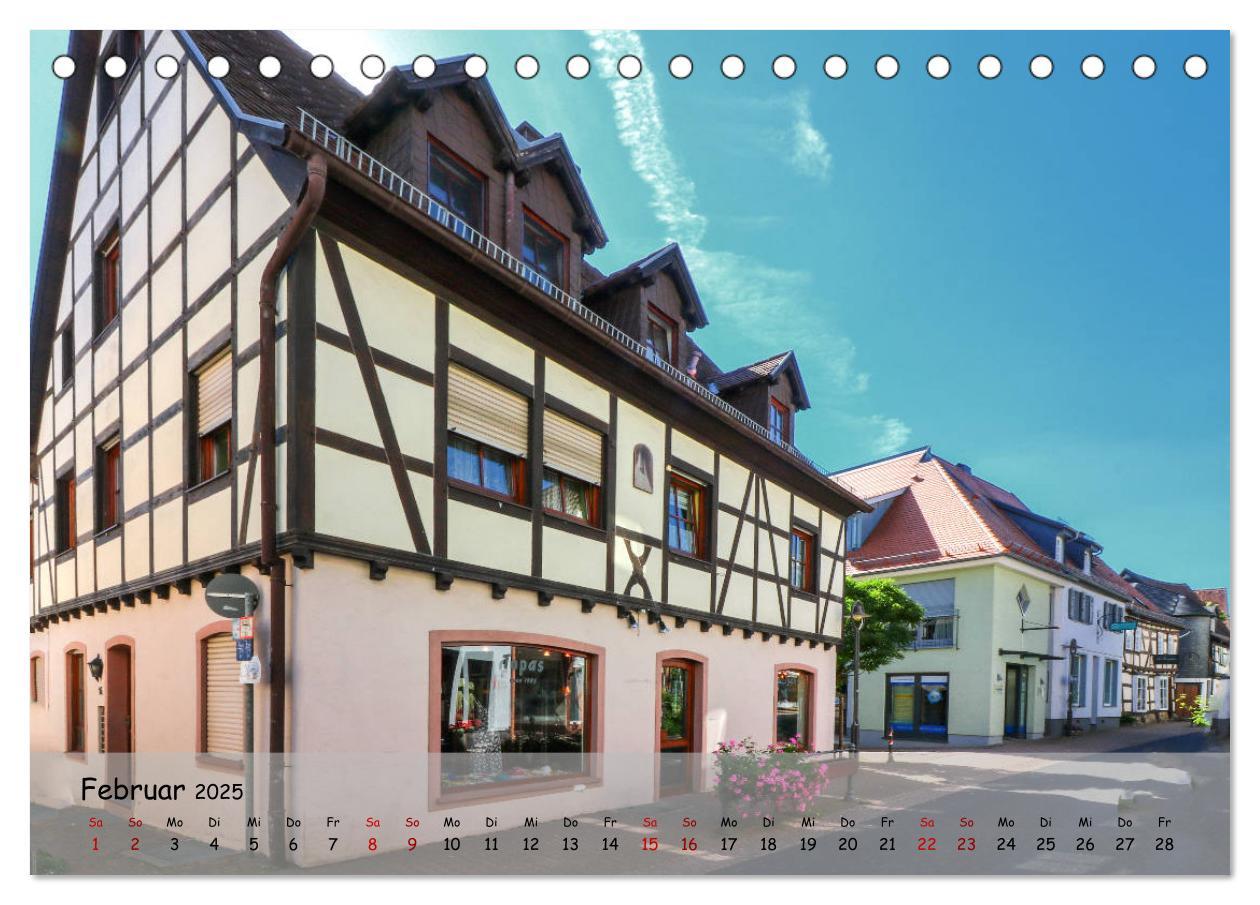 Bild: 9783435438129 | Fachwerkromantik in Hofheim am Taunus (Tischkalender 2025 DIN A5...