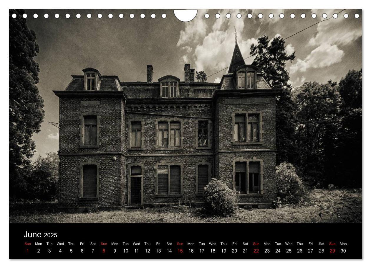 Bild: 9781325955794 | Abandoned Places Haunted Houses (Wall Calendar 2025 DIN A4...