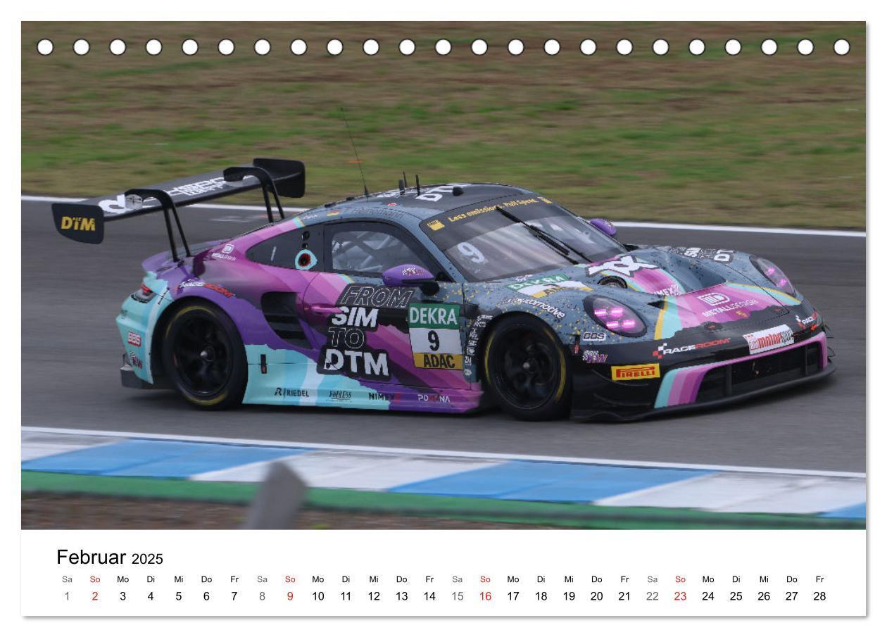 Bild: 9783435839056 | Motorsport aus Zuffenhausen (Tischkalender 2025 DIN A5 quer),...