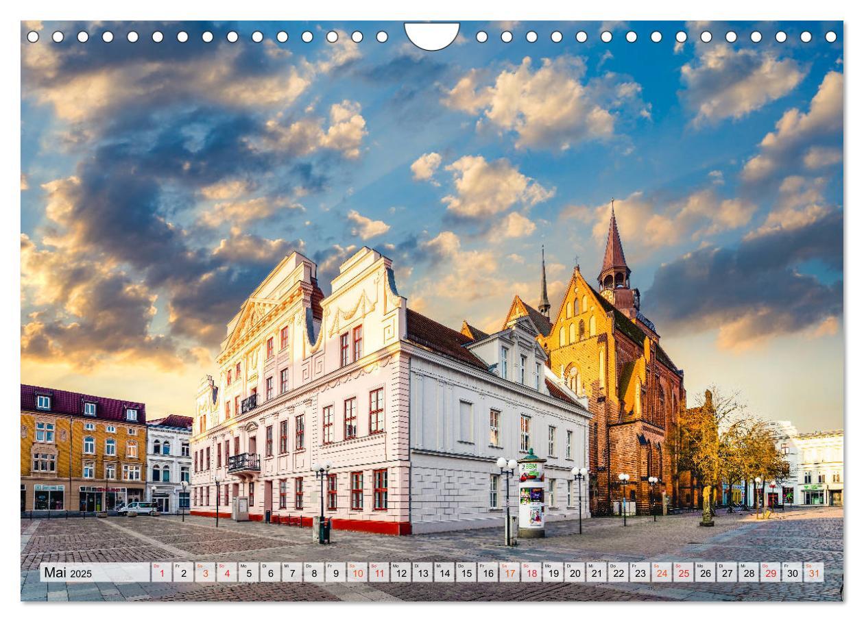 Bild: 9783435242139 | Güstrow Impressionen (Wandkalender 2025 DIN A4 quer), CALVENDO...