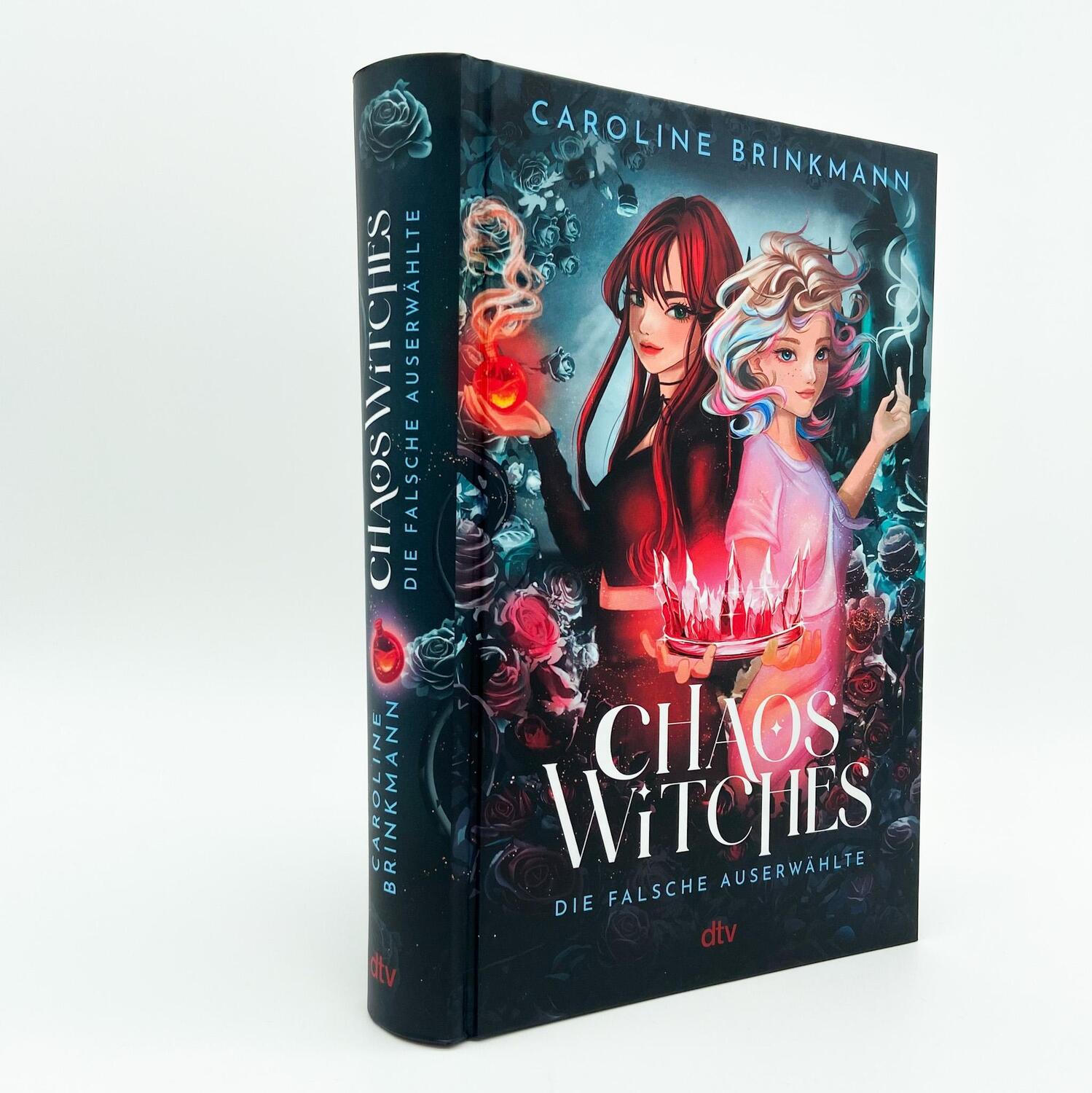 Bild: 9783423765046 | Chaos Witches - Die falsche Auserwählte | Caroline Brinkmann | Buch