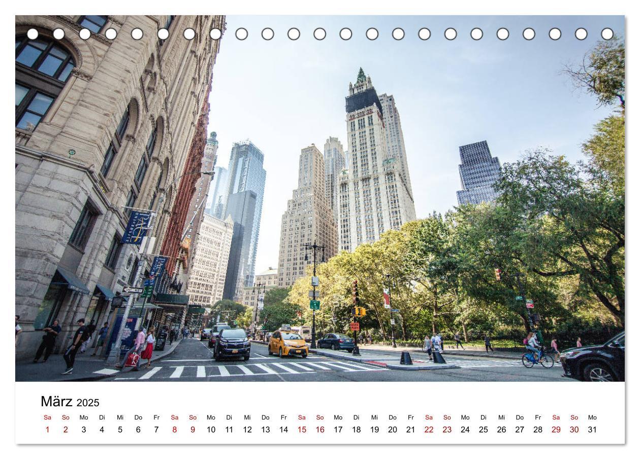 Bild: 9783435184866 | Weltstadt New York (Tischkalender 2025 DIN A5 quer), CALVENDO...