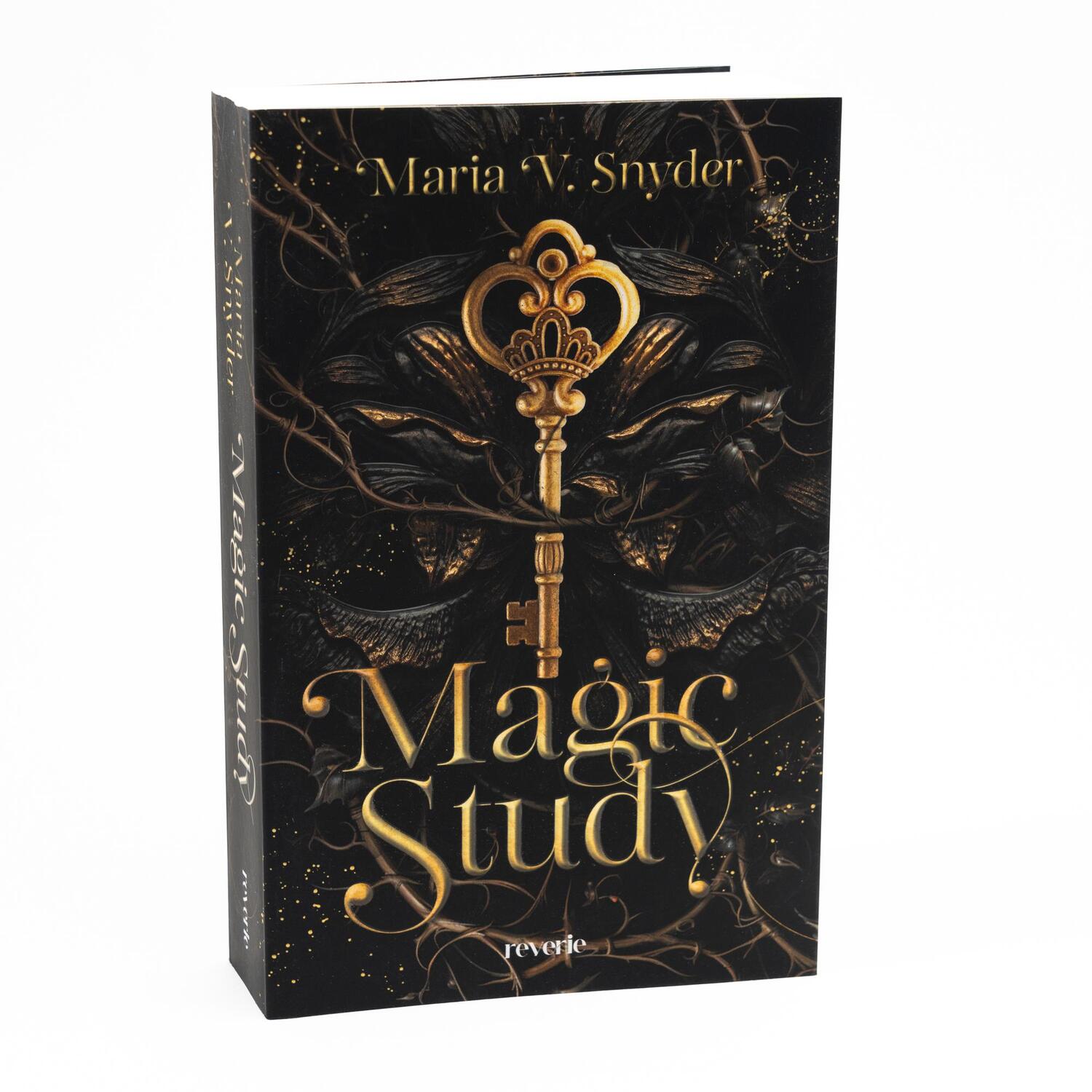 Bild: 9783745704518 | Magic Study | Maria V. Snyder | Taschenbuch | 448 S. | Deutsch | 2024