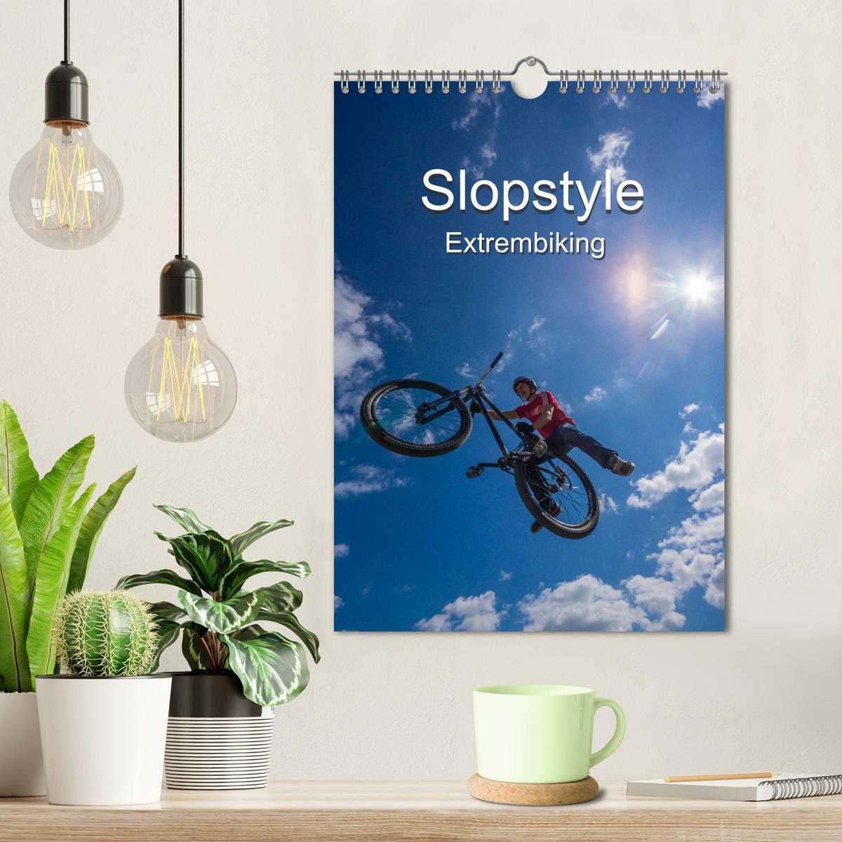 Bild: 9783457053652 | Slopestyle Extrembiking (Wandkalender 2025 DIN A4 hoch), CALVENDO...