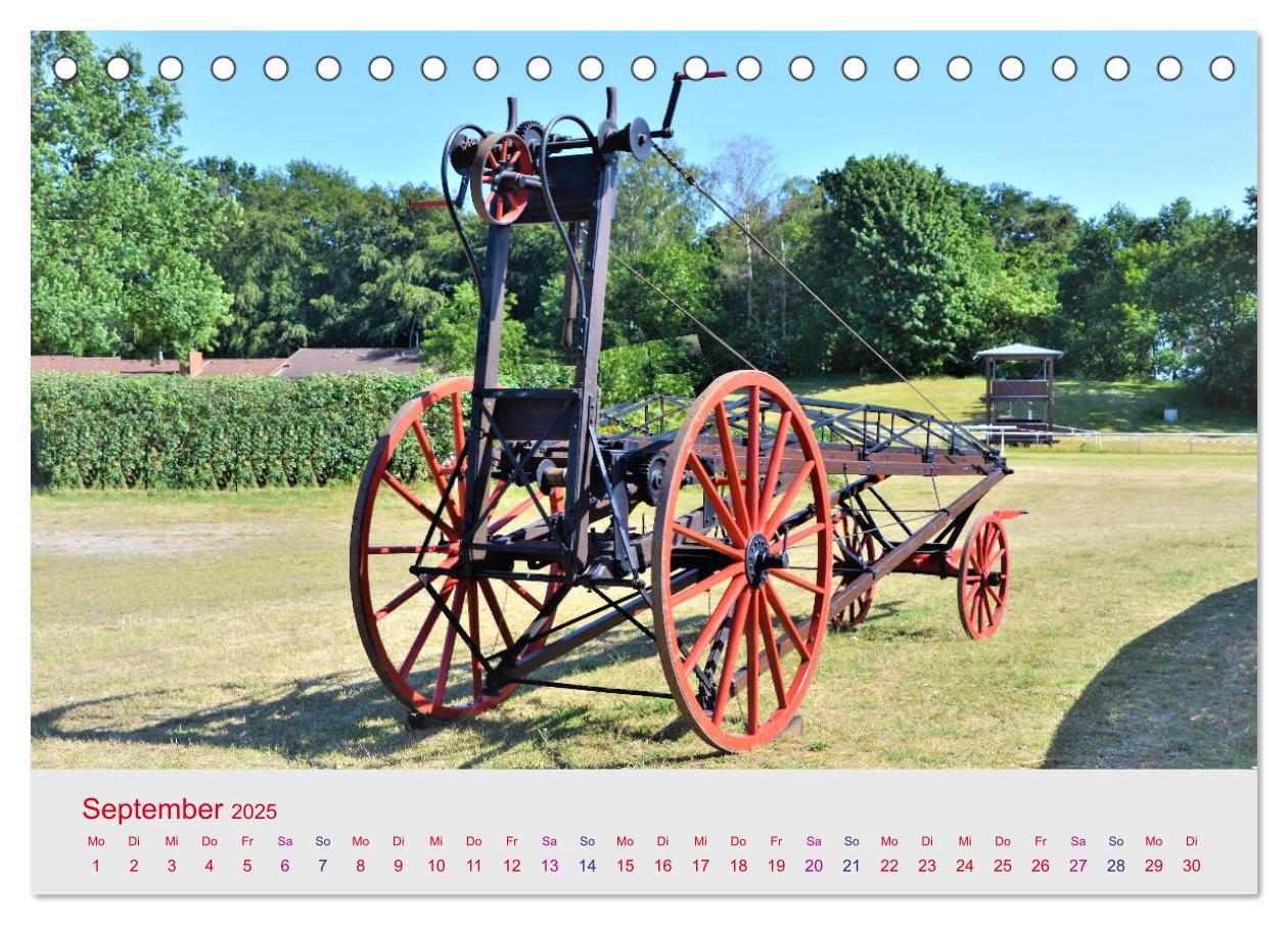 Bild: 9783435212231 | Oldtimer-FEUERWEHR (Tischkalender 2025 DIN A5 quer), CALVENDO...