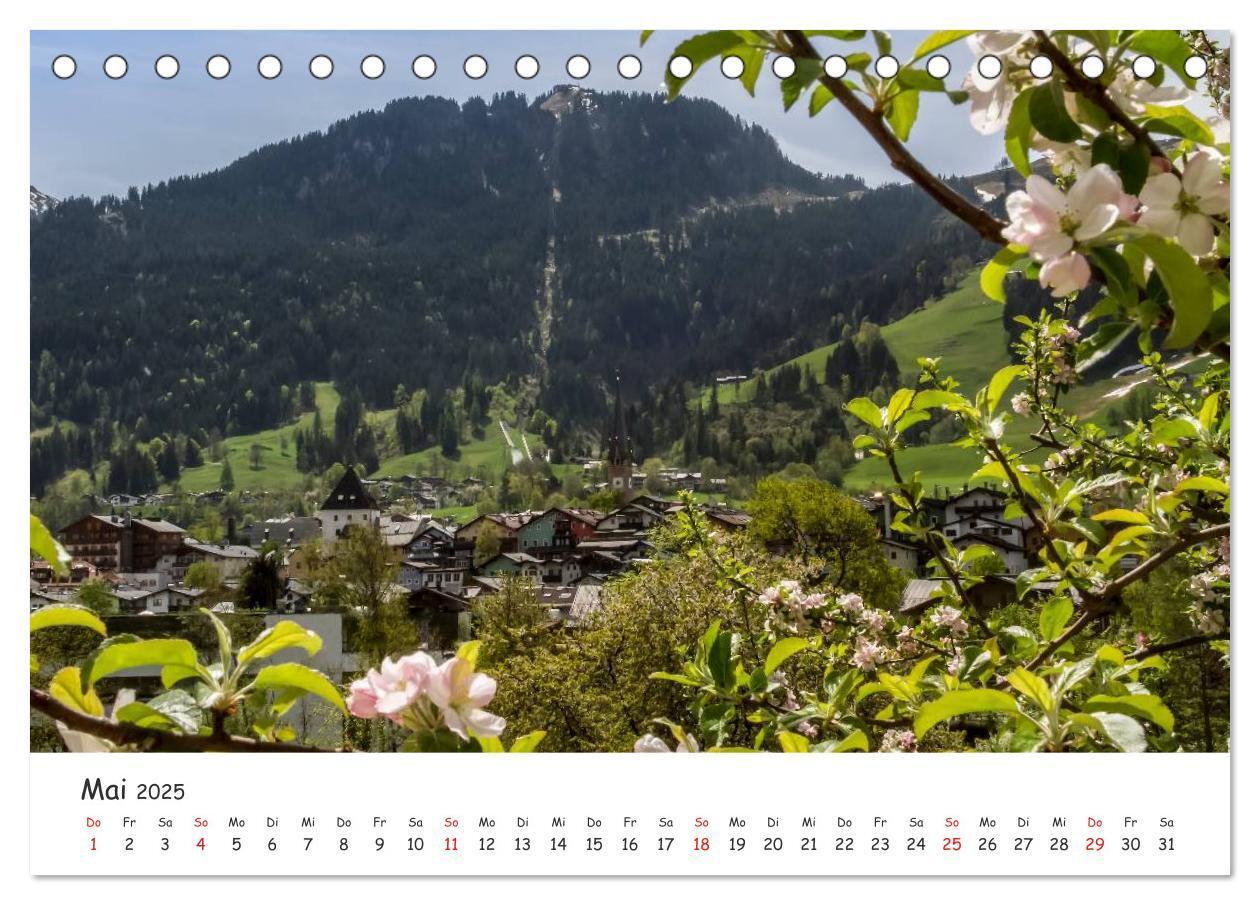 Bild: 9783435501922 | Kitzbühel. Die Stadt im Herz der Alpen (Tischkalender 2025 DIN A5...