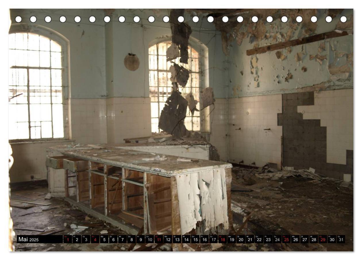 Bild: 9783435689118 | Beelitz Heilstätten-Faszination des Verfalls (Tischkalender 2025...