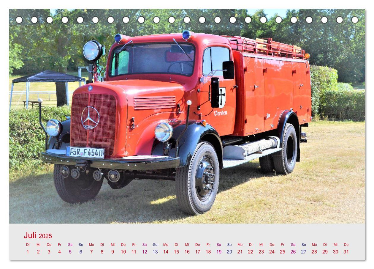 Bild: 9783435212231 | Oldtimer-FEUERWEHR (Tischkalender 2025 DIN A5 quer), CALVENDO...