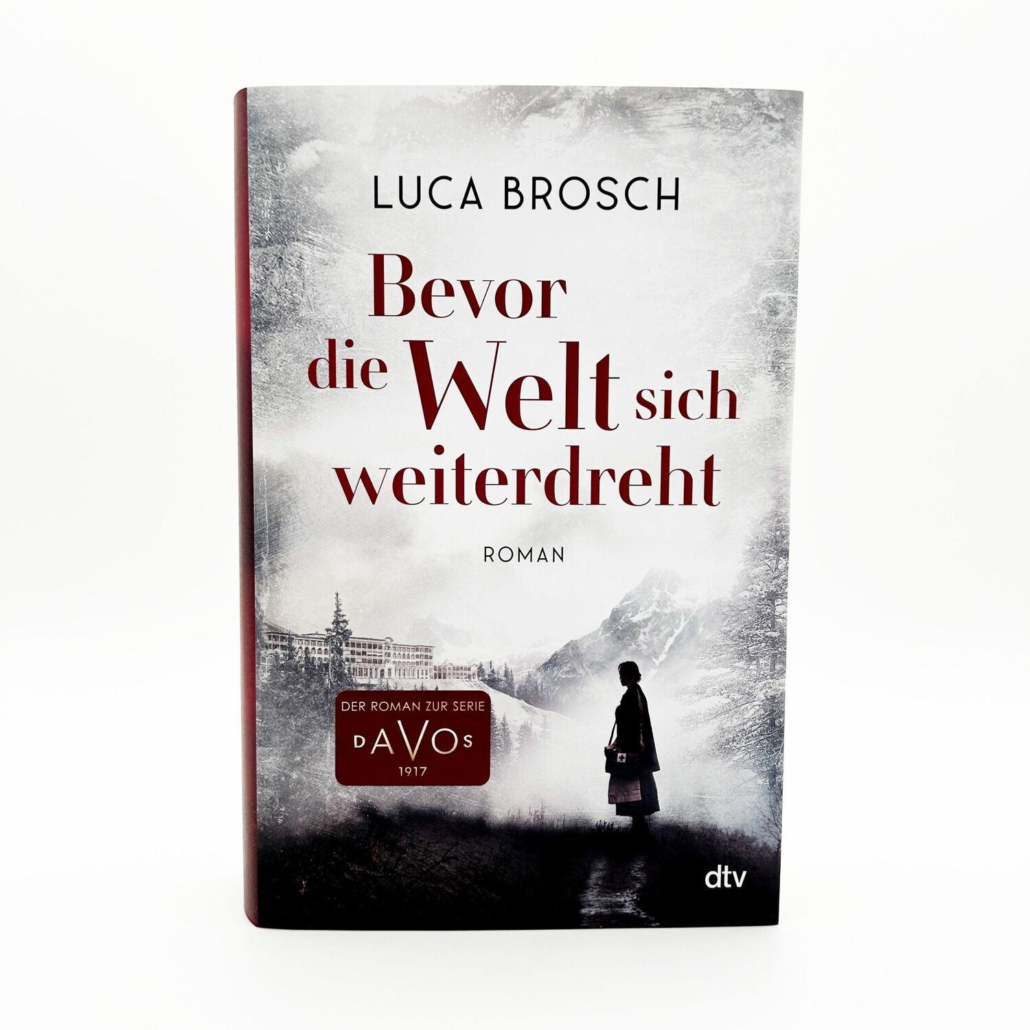 Bild: 9783423283779 | Bevor die Welt sich weiterdreht | Luca Brosch | Buch | 464 S. | 2023