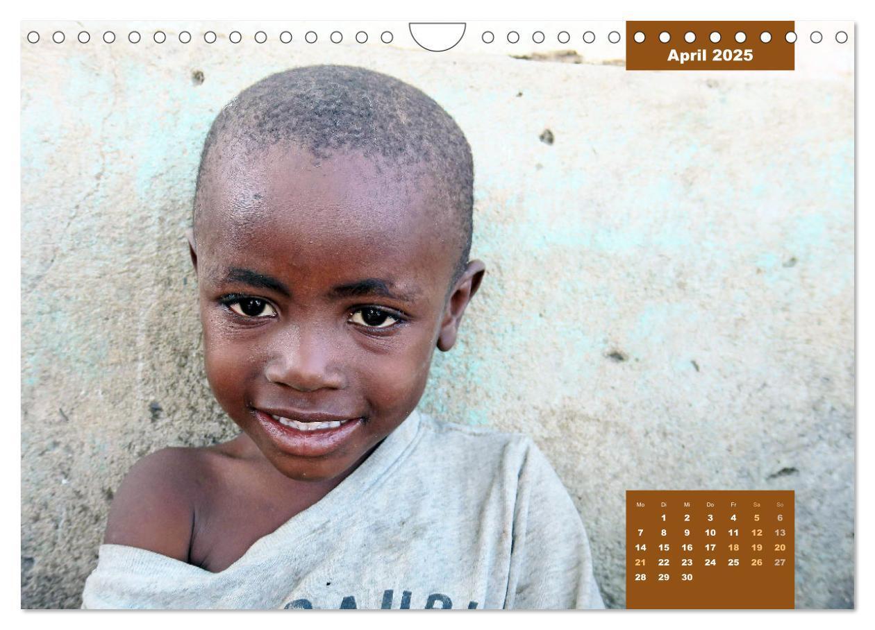 Bild: 9783383852282 | Kinderporträts aus Afrika (Wandkalender 2025 DIN A4 quer), CALVENDO...