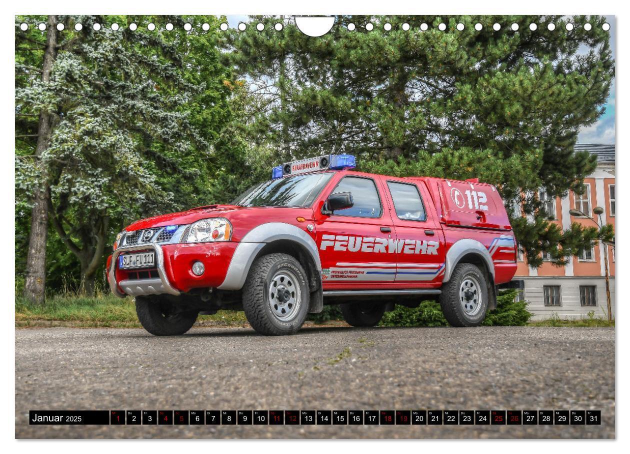 Bild: 9783435037322 | Feuerwehrfahrzeuge (Wandkalender 2025 DIN A4 quer), CALVENDO...