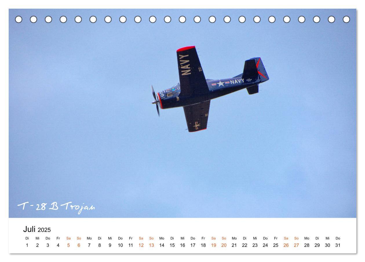 Bild: 9783435379934 | Die Faszination. Flugzeuge am Himmel (Tischkalender 2025 DIN A5...