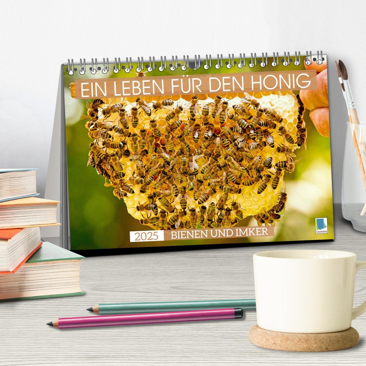 Bild: 9783435124435 | Ein Leben für den Honig - Bienen und Imker (Tischkalender 2025 DIN...