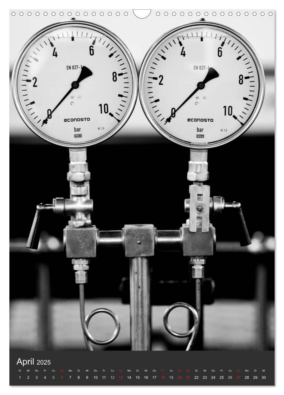 Bild: 9783457060636 | Industrieästhetik in Schwarz-Weiss (Wandkalender 2025 DIN A3 hoch),...