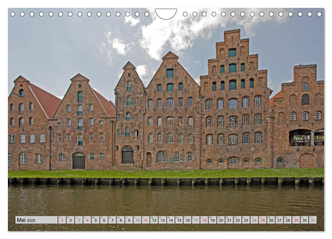 Bild: 9783435683253 | Hansestadt Lübeck (Wandkalender 2025 DIN A4 quer), CALVENDO...