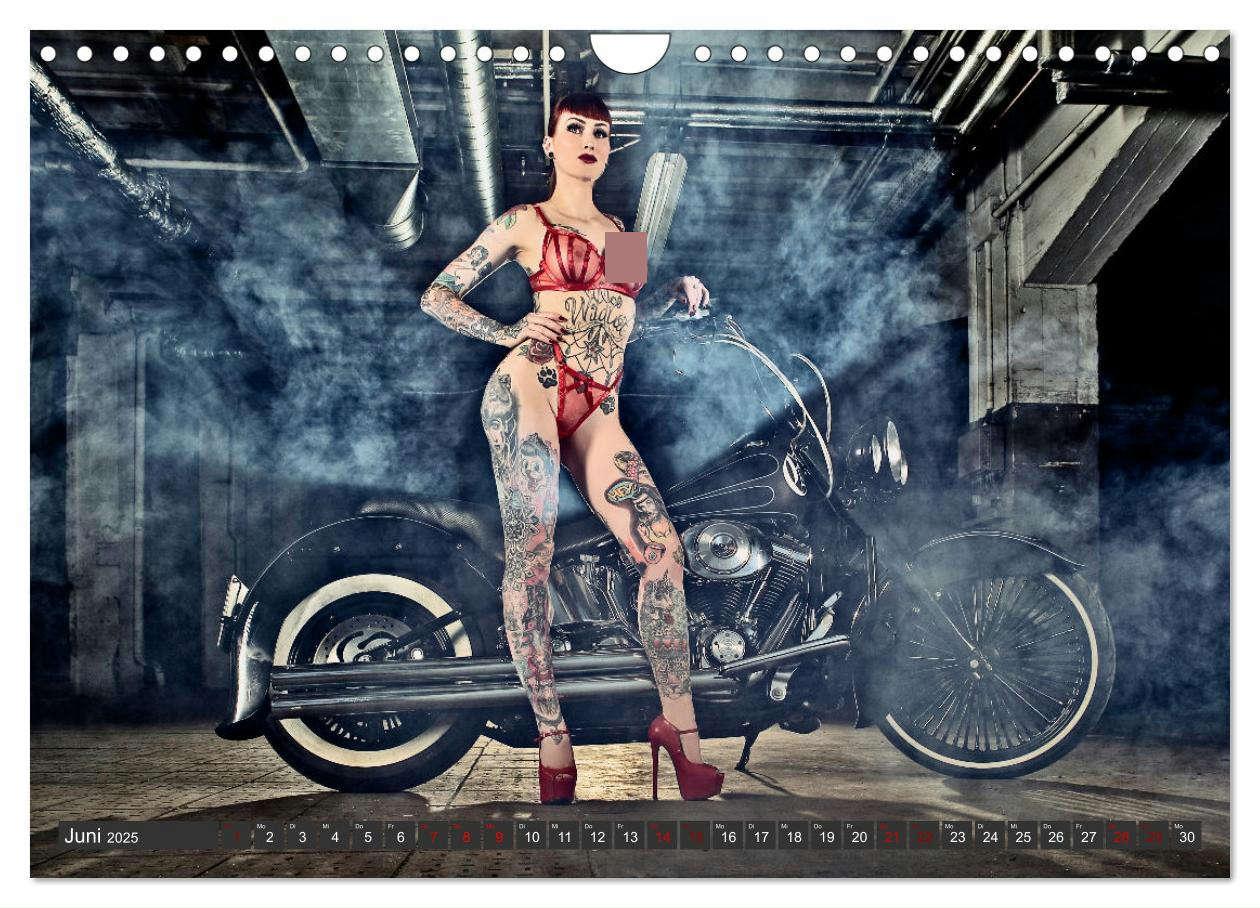 Bild: 9783457142028 | Motorräder und Sexy Girls (Wandkalender 2025 DIN A4 quer), CALVENDO...