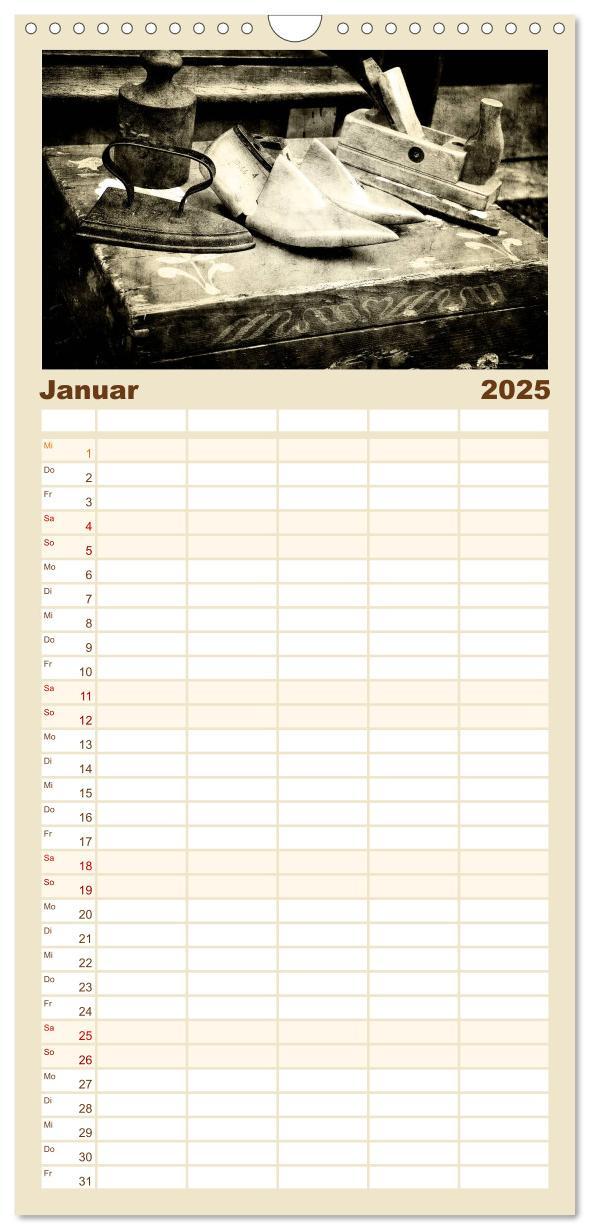 Bild: 9783457123362 | Familienplaner 2025 - Retro mit 5 Spalten (Wandkalender, 21 x 45...