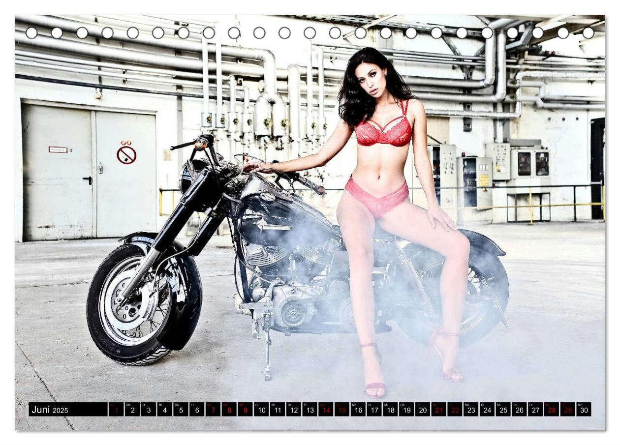 Bild: 9783435115259 | Motorräder und Sexy Girls (Tischkalender 2025 DIN A5 quer),...