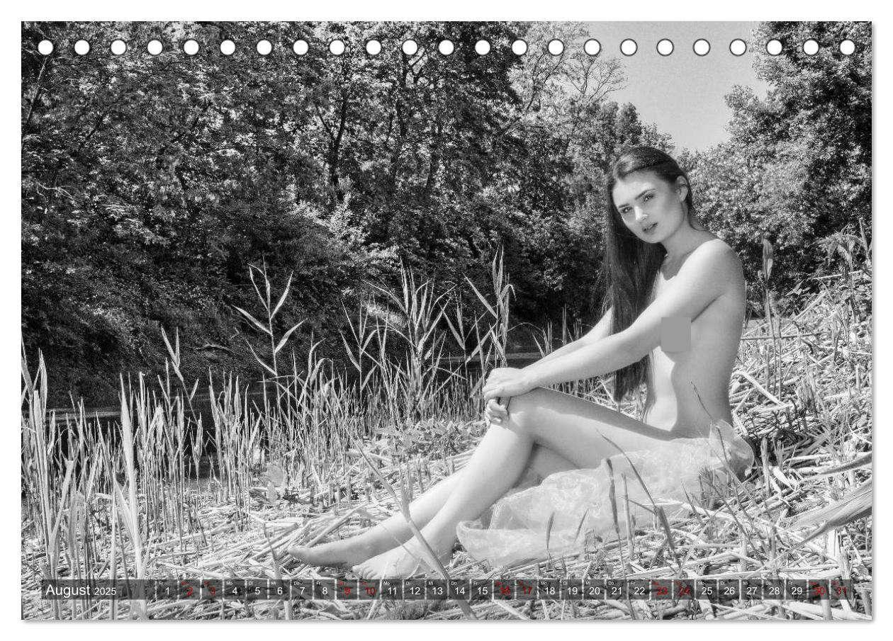 Bild: 9783435243167 | Girls and Nature (Tischkalender 2025 DIN A5 quer), CALVENDO...