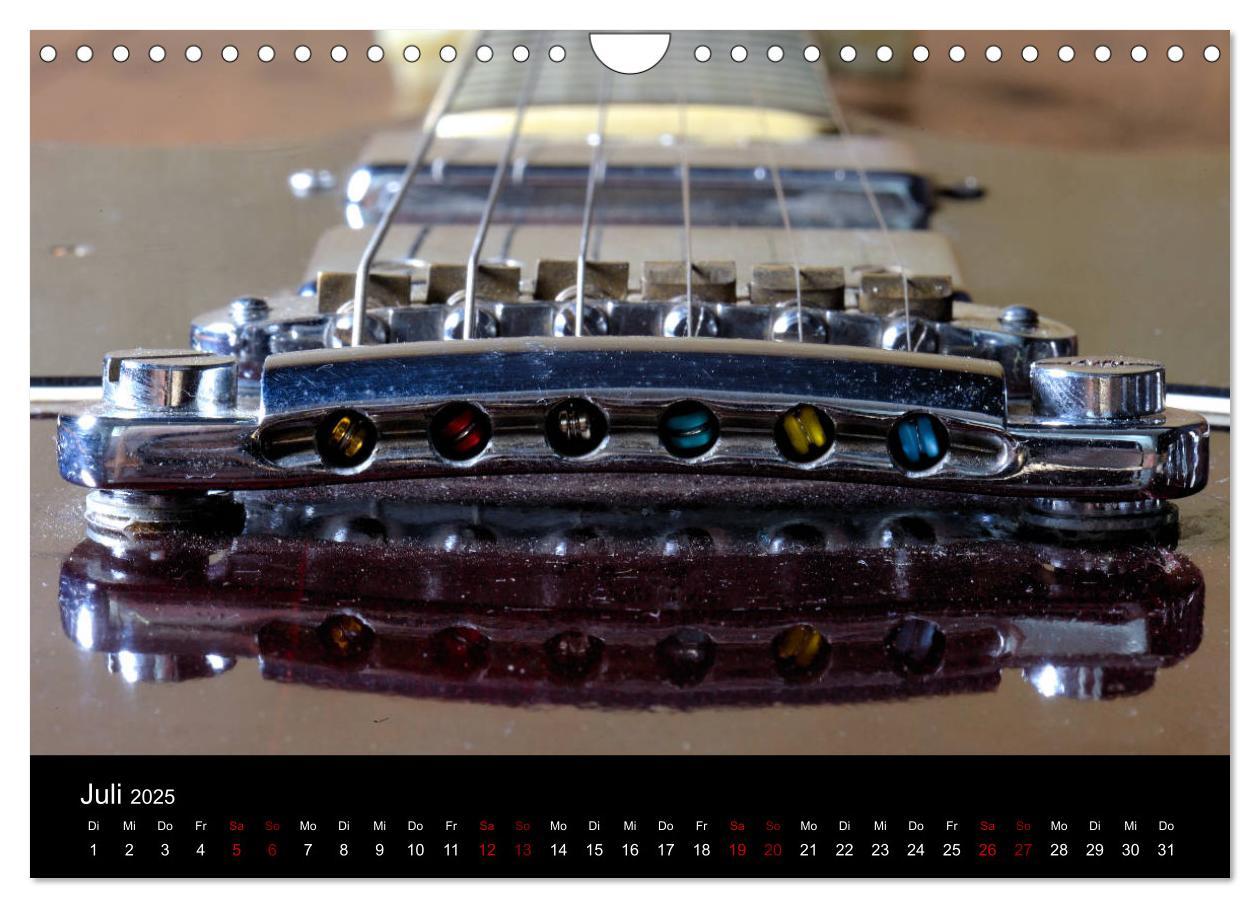 Bild: 9783435432431 | Feinheiten - Alte Gitarren im Detail (Wandkalender 2025 DIN A4...