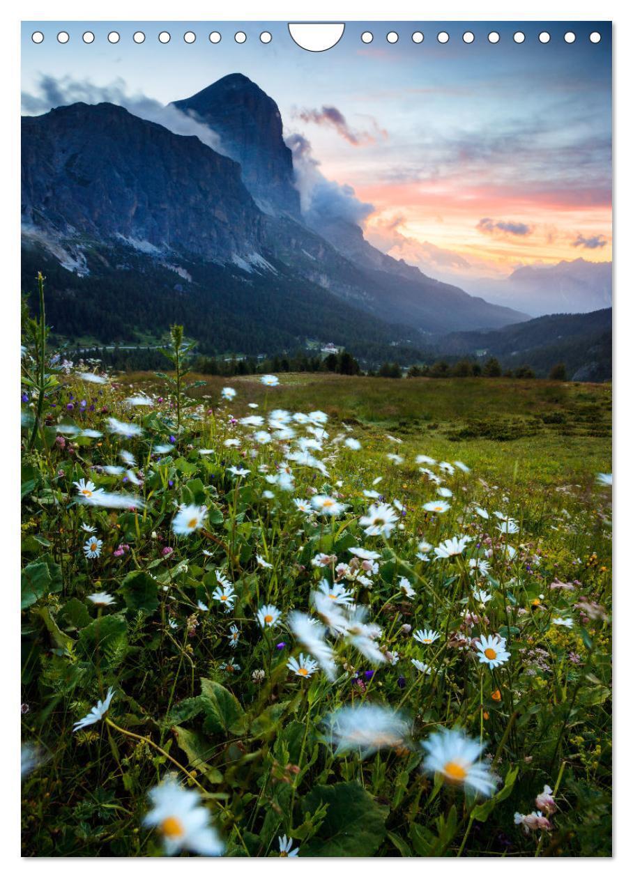 Bild: 9783435920136 | Dolomiten - Reise um die bleichen Berge zu entdecken (Wandkalender...