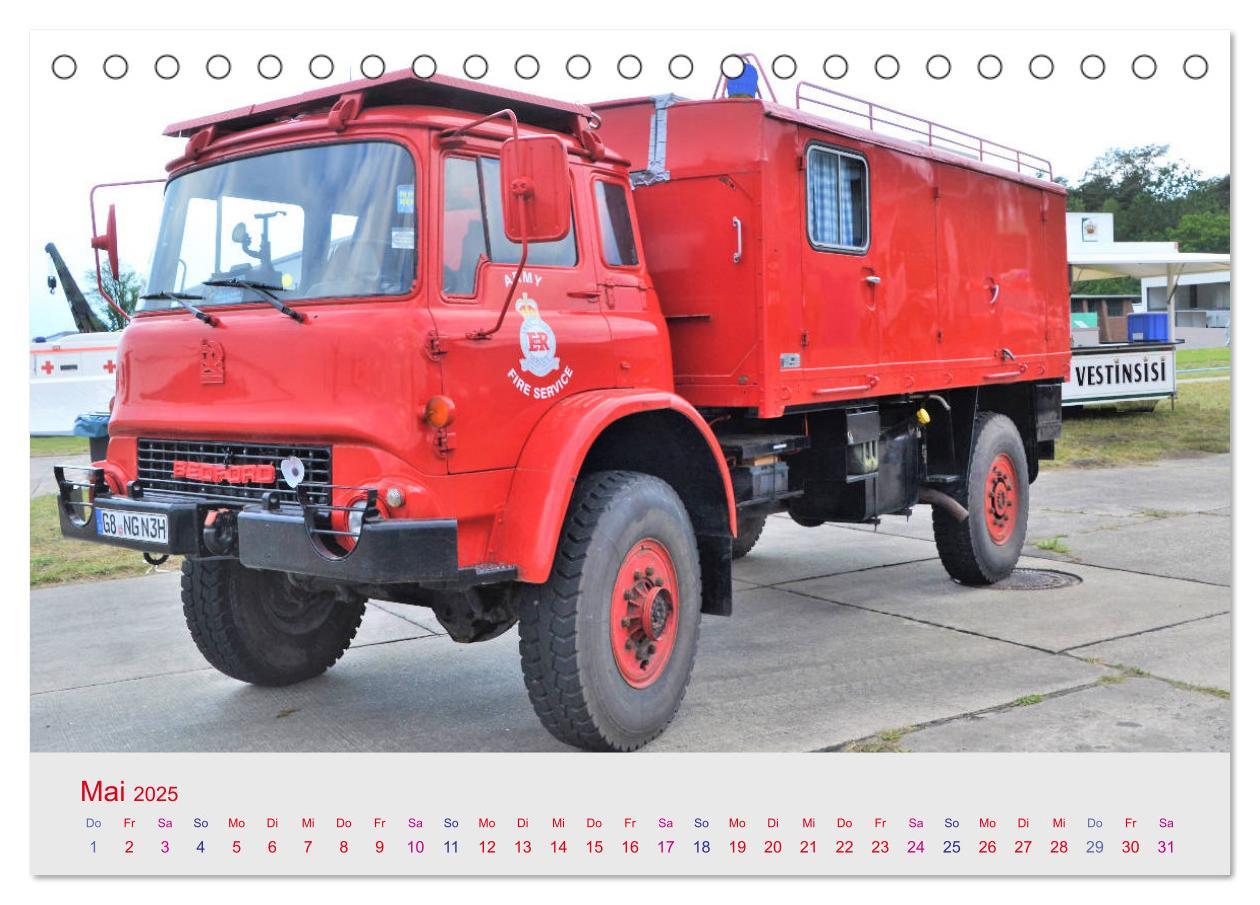 Bild: 9783435212231 | Oldtimer-FEUERWEHR (Tischkalender 2025 DIN A5 quer), CALVENDO...