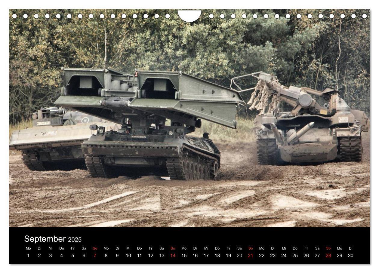 Bild: 9783435836253 | Panzerstahl auf der Heide ¿ Das Heer legt wieder los (Wandkalender...