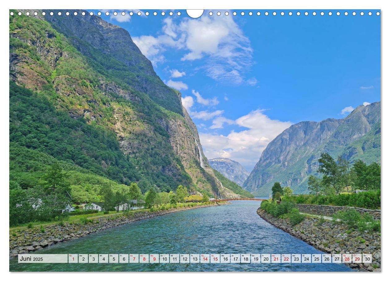 Bild: 9783383955402 | Norwegen erkunden mit dem Wohnmobil (Wandkalender 2025 DIN A3...