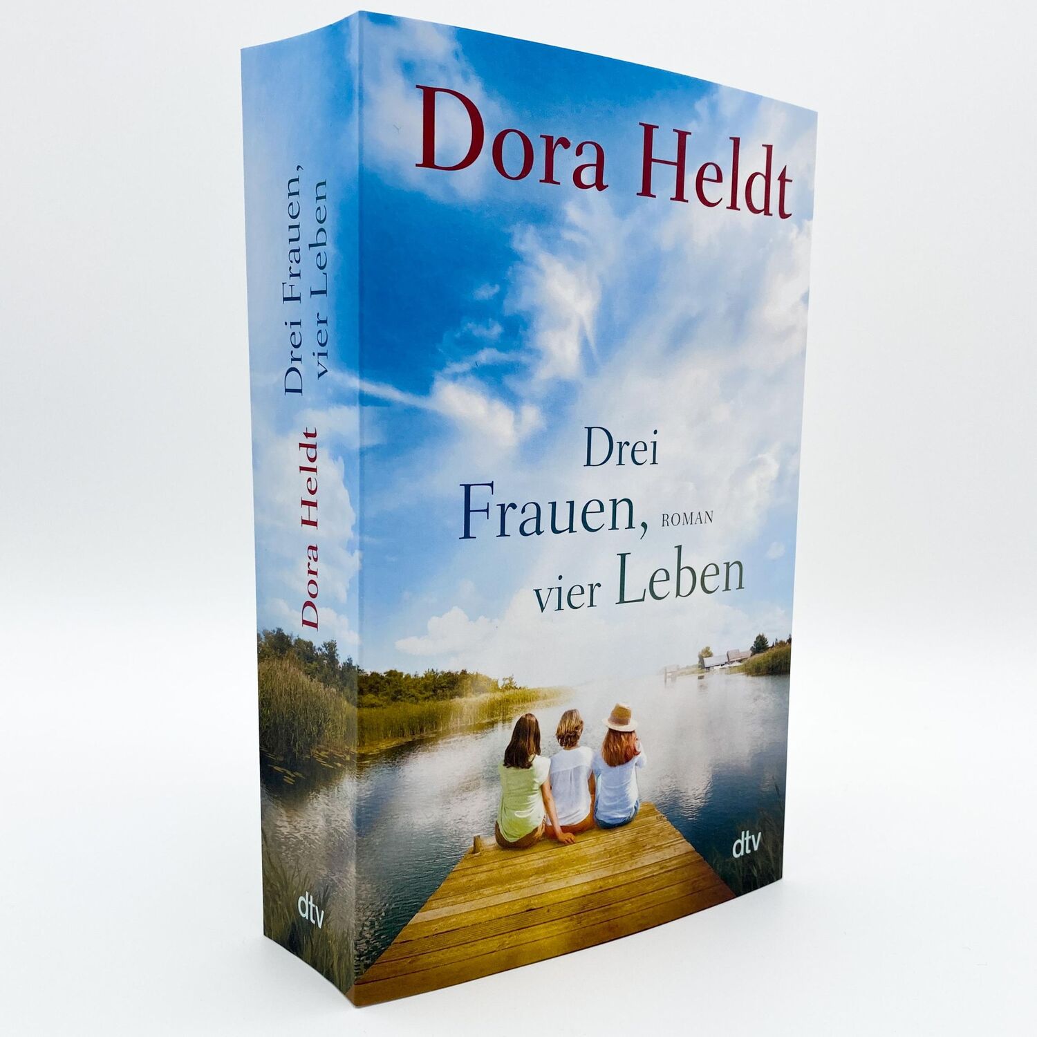 Bild: 9783423212441 | Drei Frauen, vier Leben | Roman | Dora Heldt | Taschenbuch | 608 S.