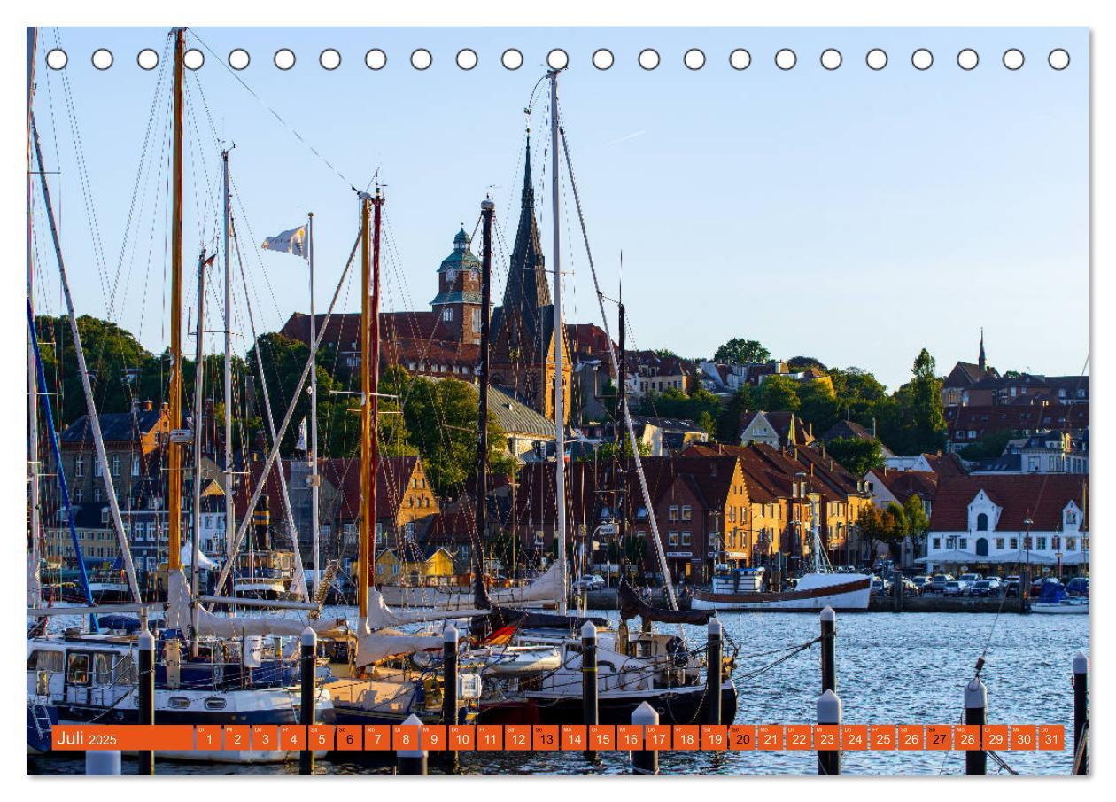 Bild: 9783435296064 | Ostseereise - Flensburg (Tischkalender 2025 DIN A5 quer), CALVENDO...