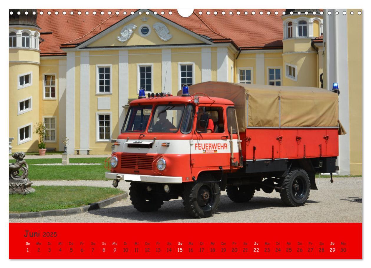 Bild: 9783457186664 | DDR Feuerwehr Klassiker (Wandkalender 2025 DIN A3 quer), CALVENDO...