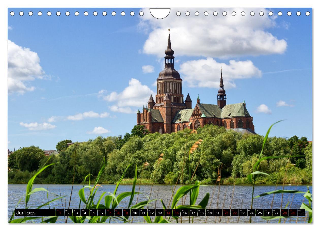 Bild: 9783435011216 | Stralsund, Eine Perle an der Ostsee (Wandkalender 2025 DIN A4...