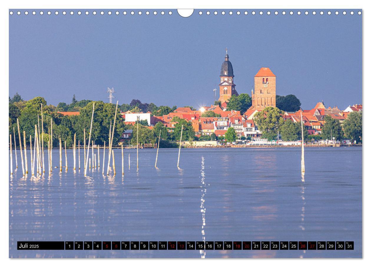 Bild: 9783383921063 | Waren (Müritz) in der Mecklenburgischen Seenplatte (Wandkalender...