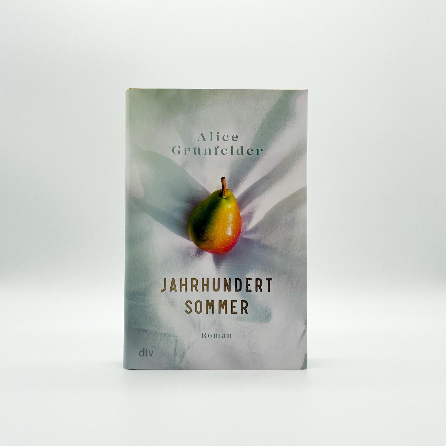 Bild: 9783423283458 | Jahrhundertsommer | Alice Grünfelder | Buch | 320 S. | Deutsch | 2023