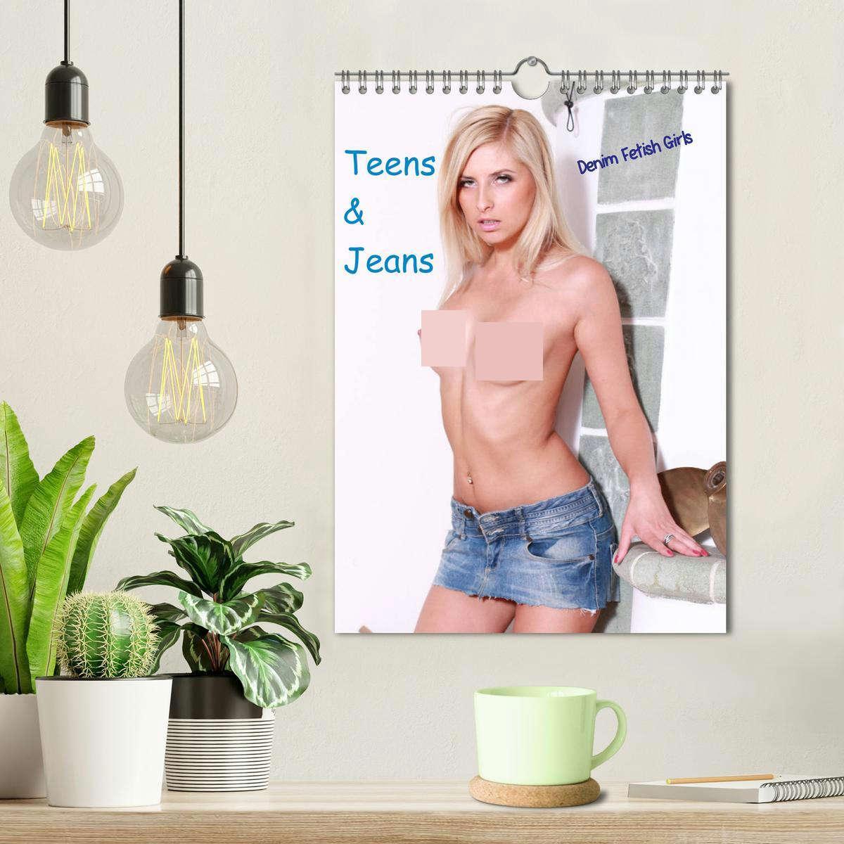 Bild: 9783435999880 | Teens &amp; Jeans (Wandkalender 2025 DIN A4 hoch), CALVENDO Monatskalender