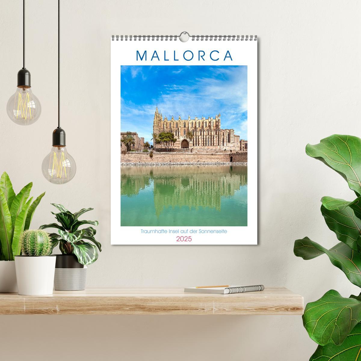 Bild: 9783435844944 | Mallorca - Traumhafte Insel auf der Sonnenseite (Wandkalender 2025...