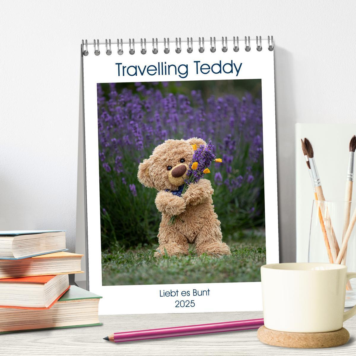 Bild: 9783435890262 | Travelling Teddy liebt es Bunt (Tischkalender 2025 DIN A5 hoch),...