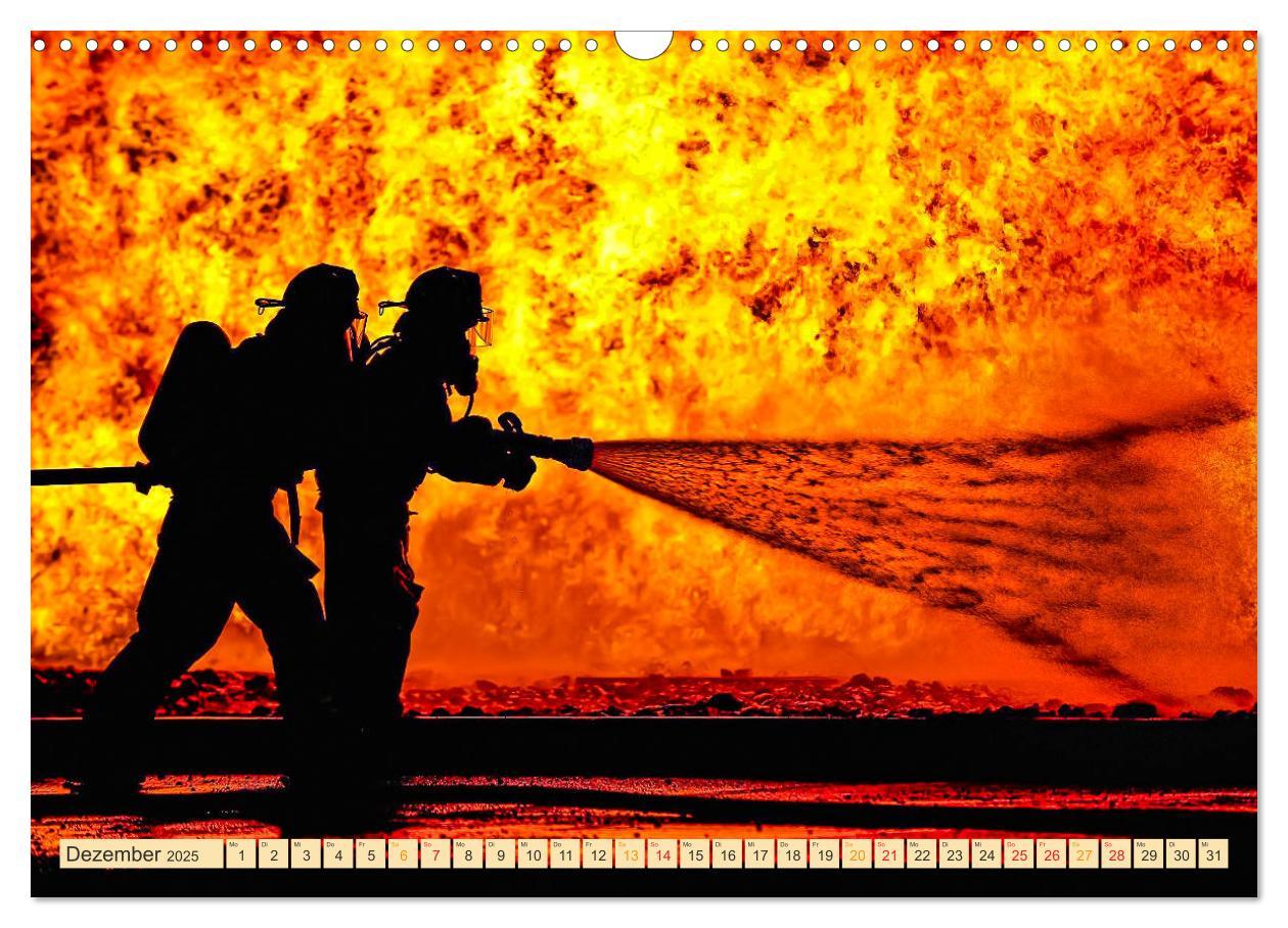 Bild: 9783435239825 | Feuerwehr - Einsätze (Wandkalender 2025 DIN A3 quer), CALVENDO...