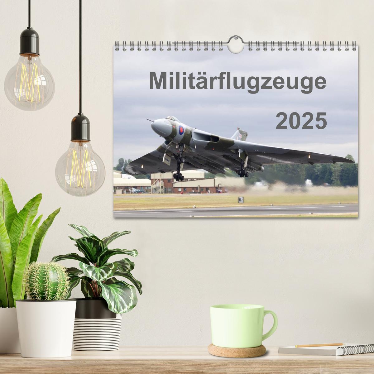 Bild: 9783435479559 | Militärflugzeuge 2025 (Wandkalender 2025 DIN A4 quer), CALVENDO...